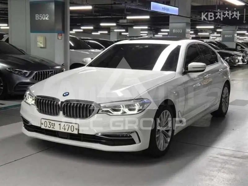 2019 BMW 523
