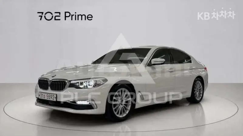 2019 BMW 523