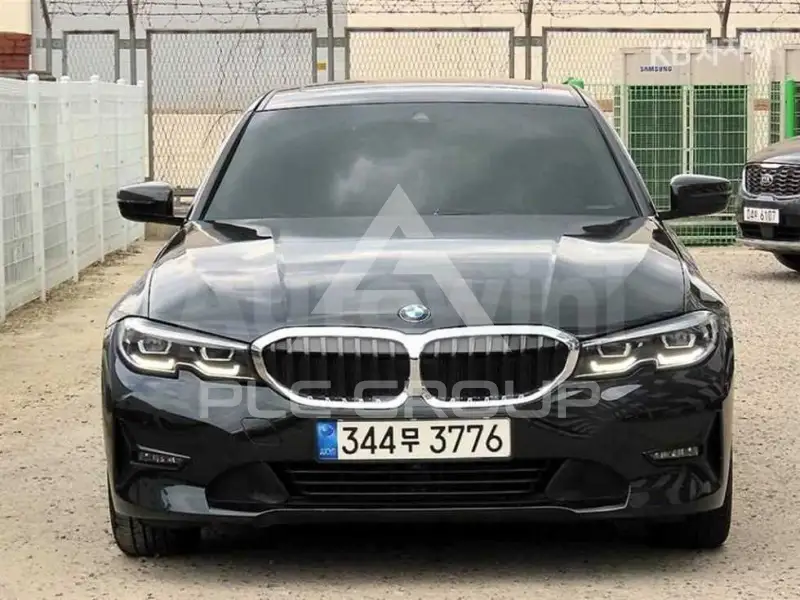2019 BMW 330