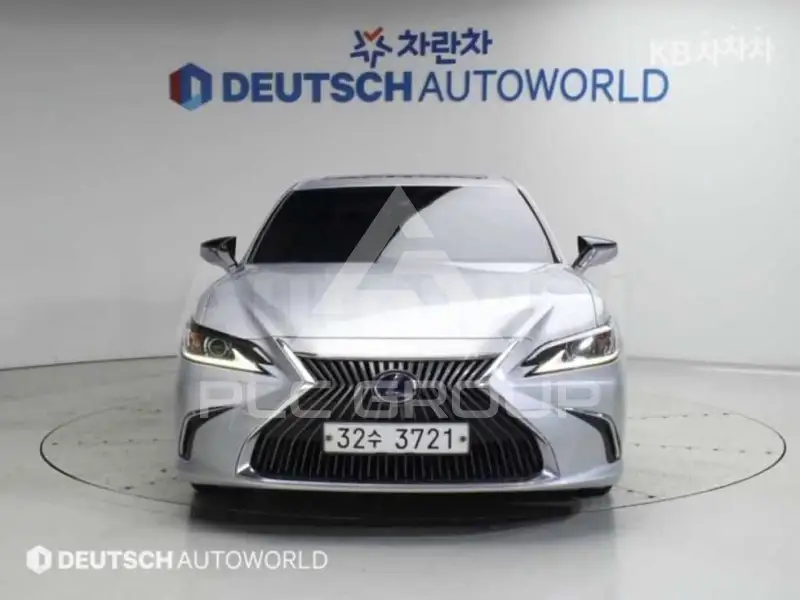 2019 Lexus ES
