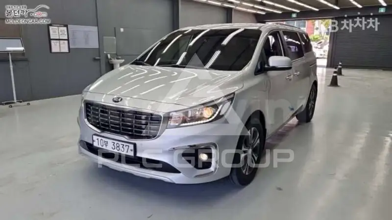 2019 KIA Carnival
