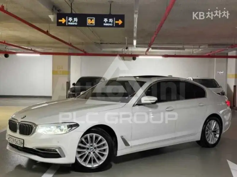 2020 BMW 523