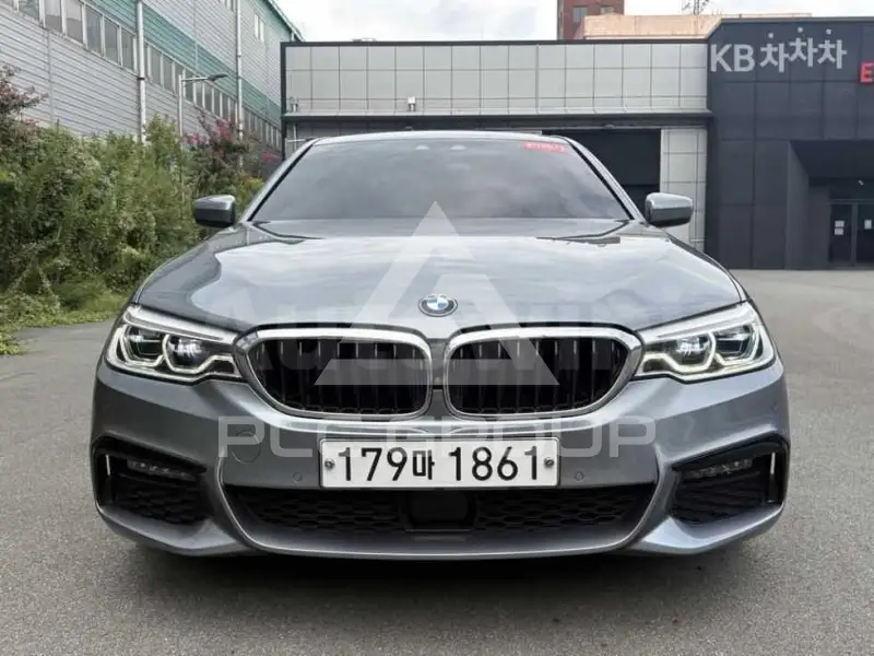 2020 BMW 523