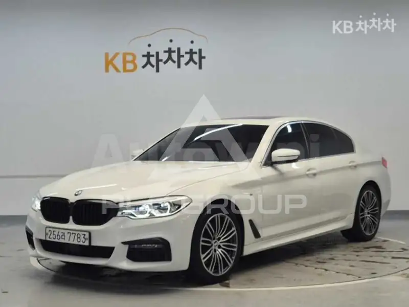 2020 BMW 523