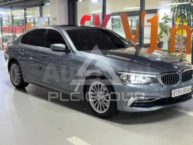 2020 BMW 523