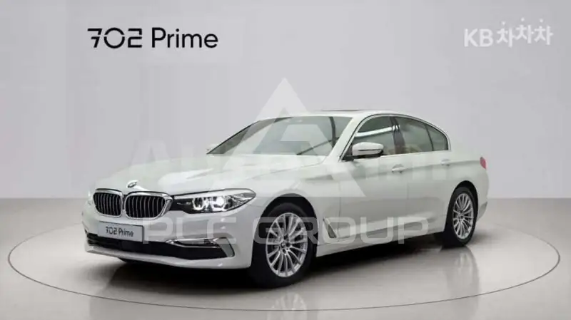 2020 BMW 523