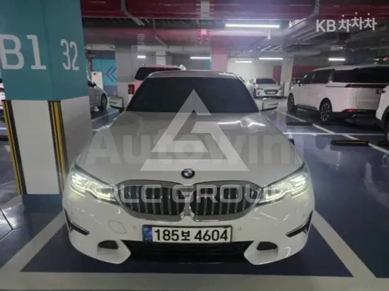 2020 BMW 330
