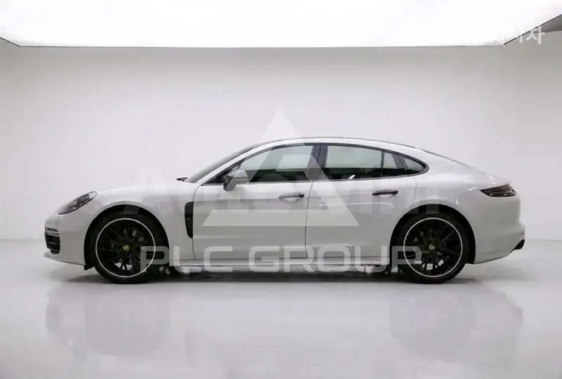 2020 Porsche Panamera
