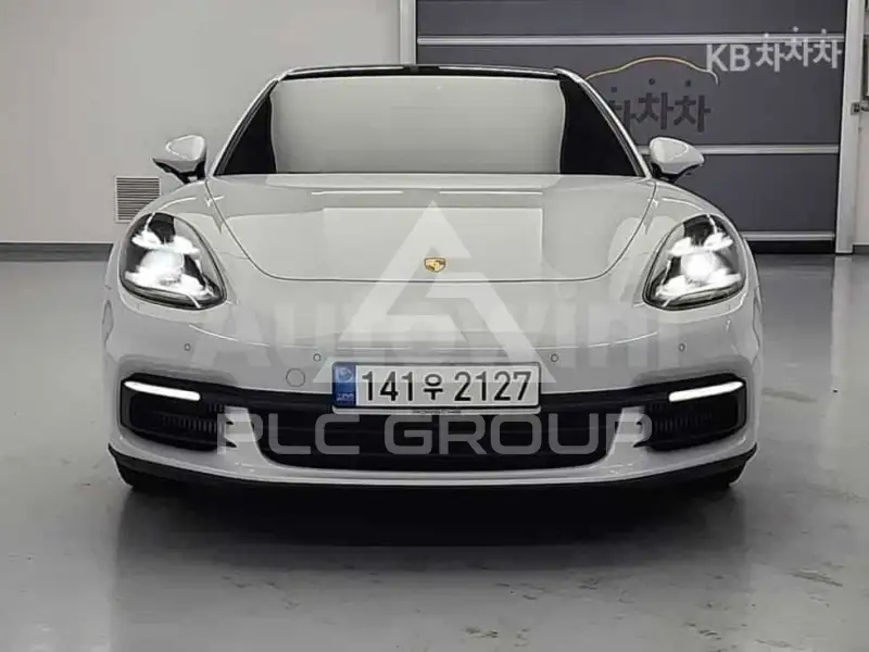 2020 Porsche Panamera
