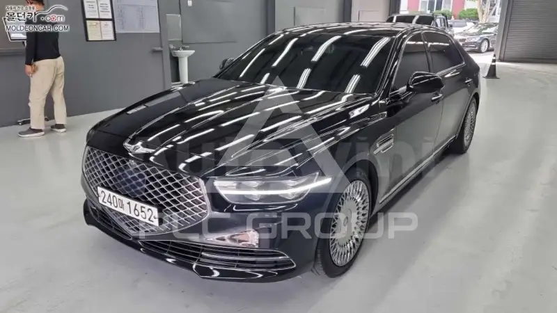 2020 Genesis G90