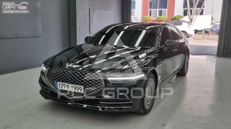 2020 Genesis G90
