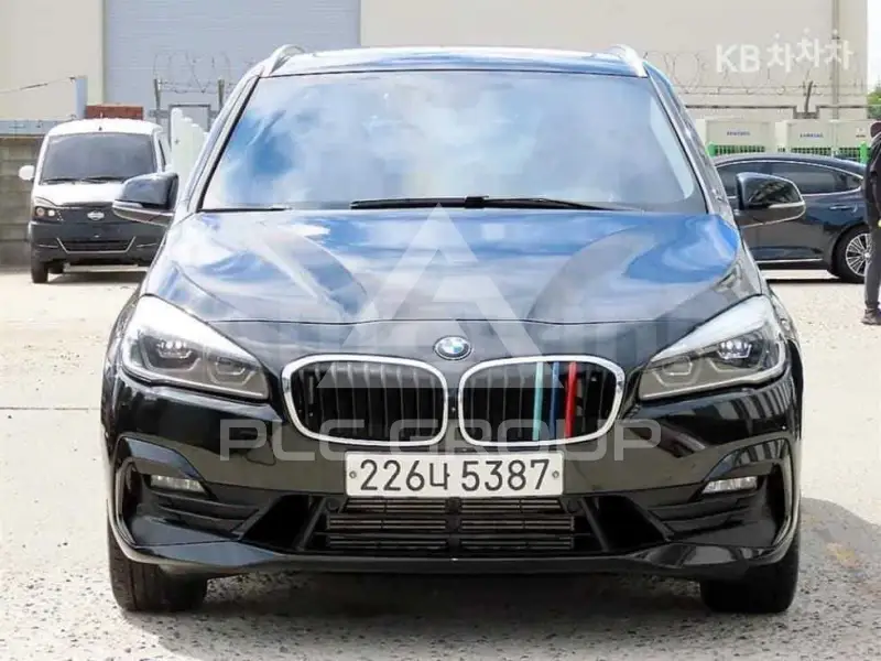 2021 BMW 218
