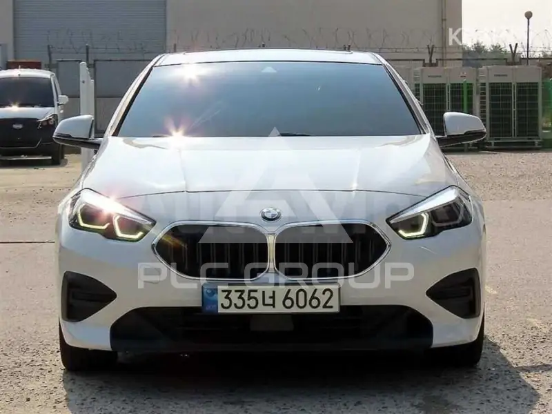 2021 BMW 218