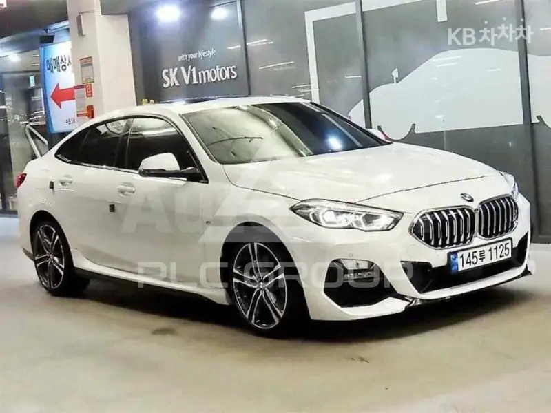 2021 BMW 218