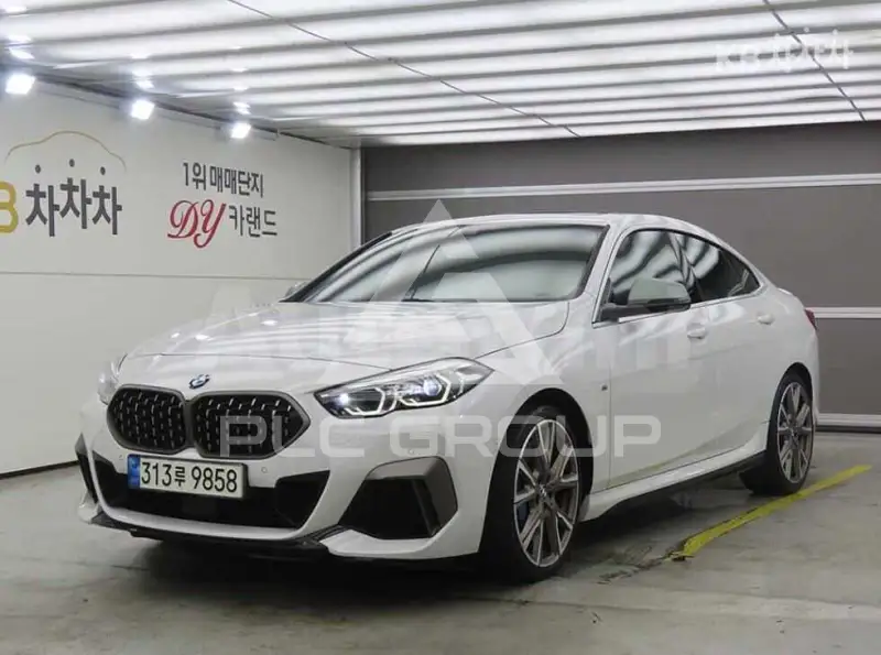 2021 BMW 218