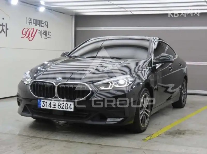 2021 BMW 218