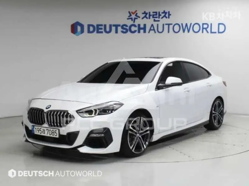 2021 BMW 218