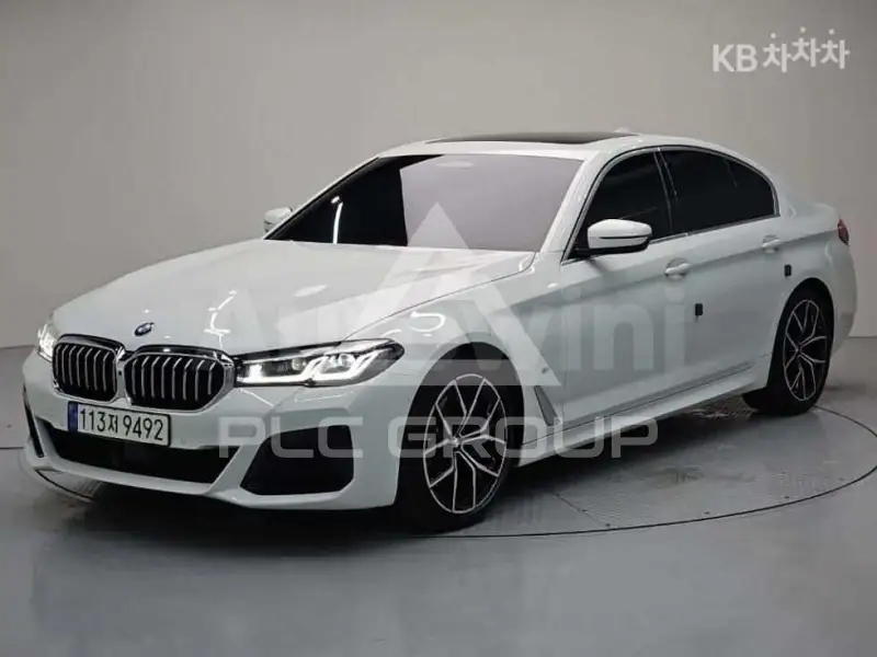 2021 BMW 523