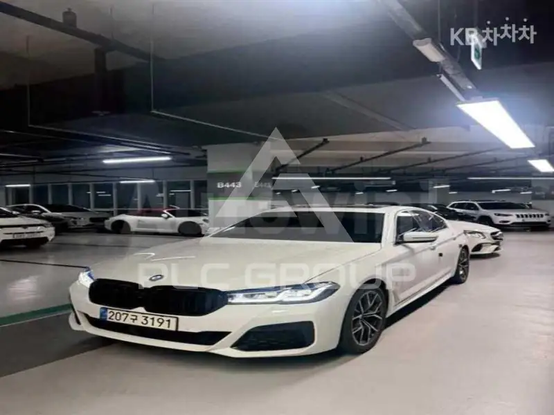 2021 BMW 523