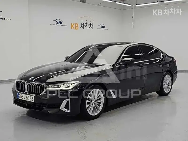 2021 BMW 523
