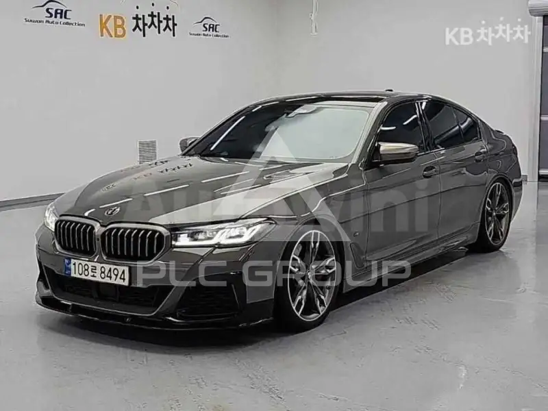 2021 BMW 523