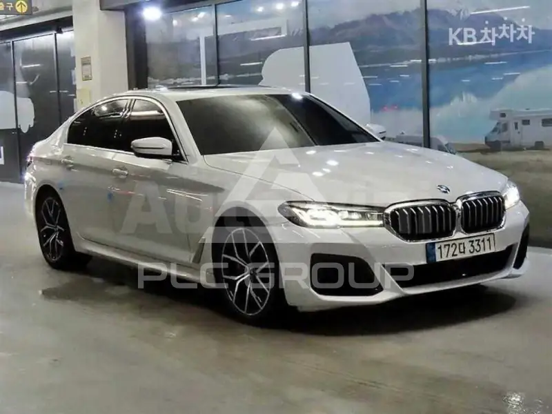 2021 BMW 523