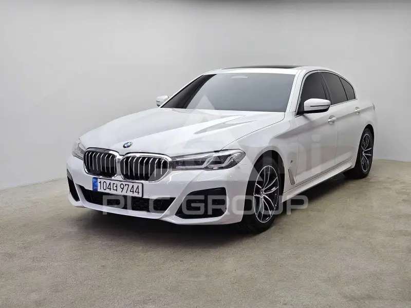 2021 BMW 523