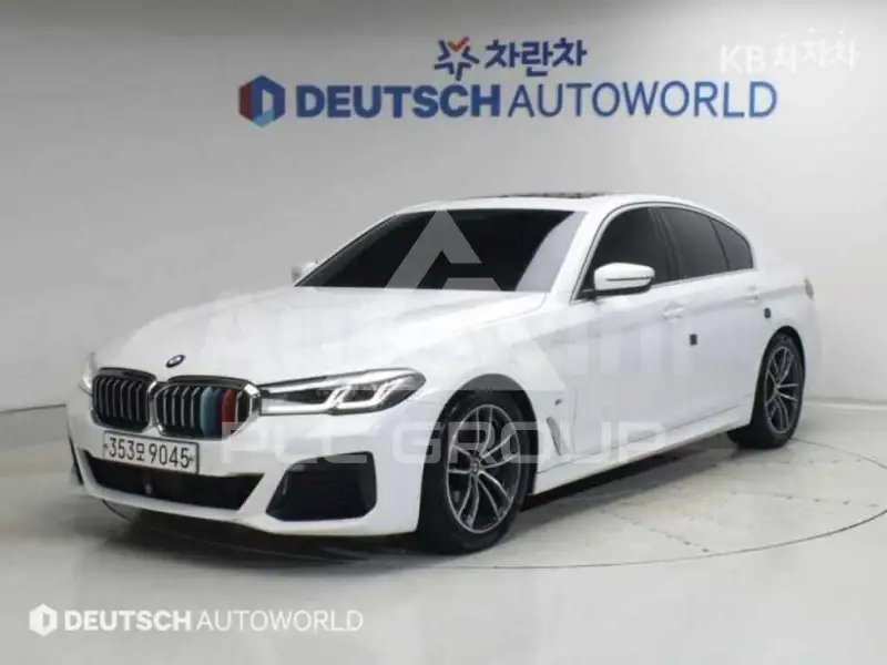 2021 BMW 523