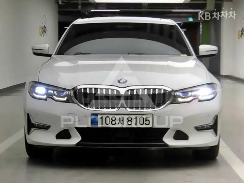 2021 BMW 330
