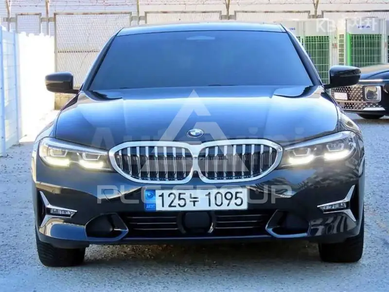 2021 BMW 330