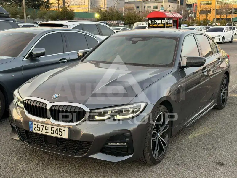 2021 BMW 330