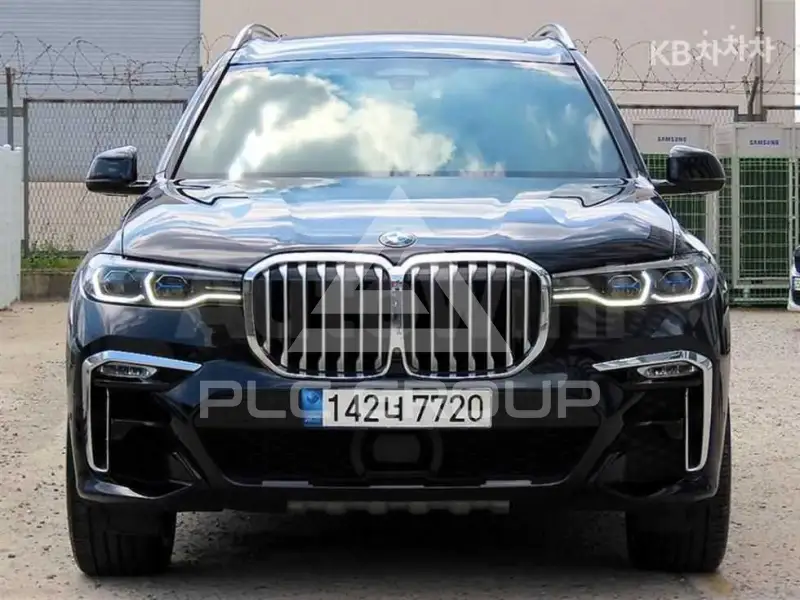 2021 BMW X7