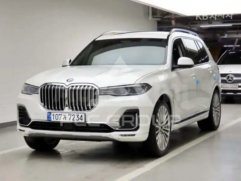 2021 BMW X7