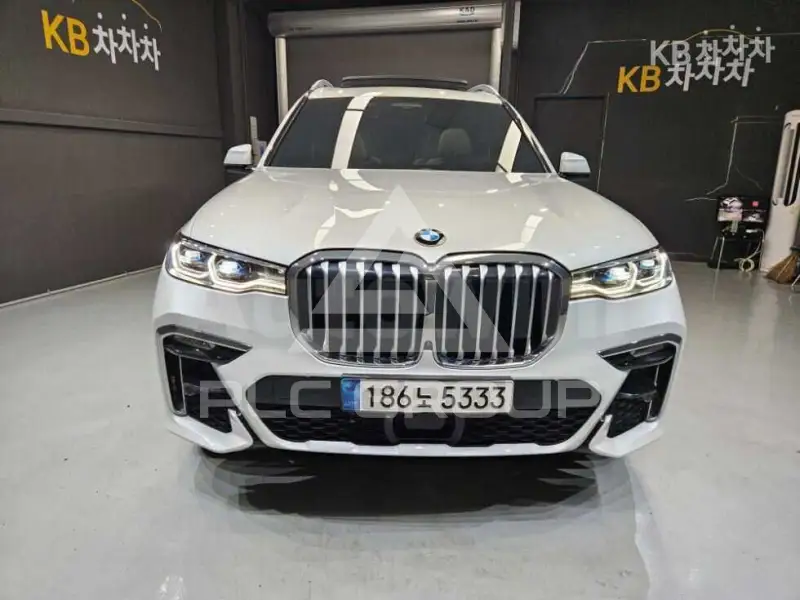 2021 BMW X7