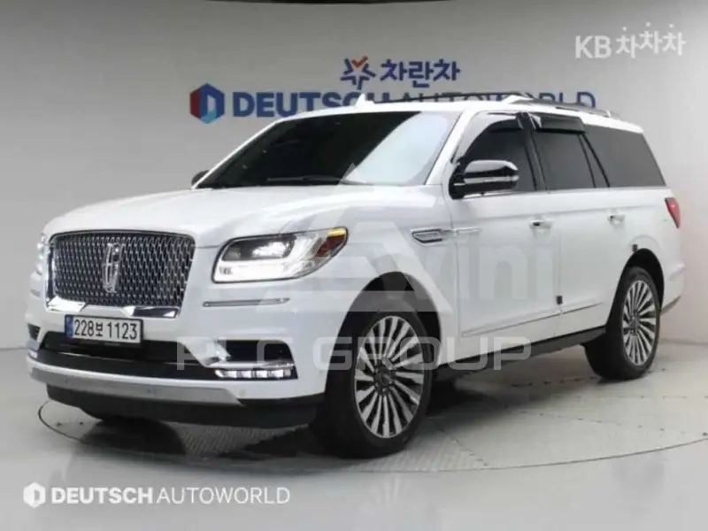 2021 Lincoln NAVIGATOR