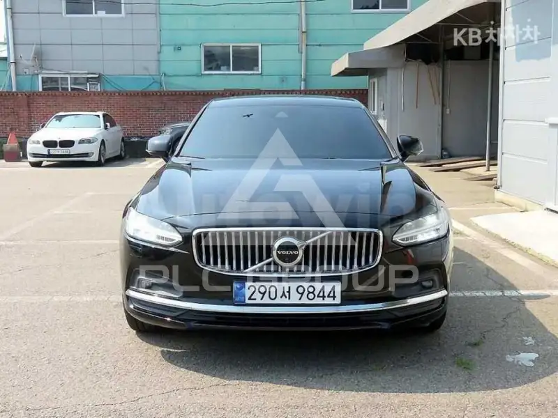 2021 Volvo S90