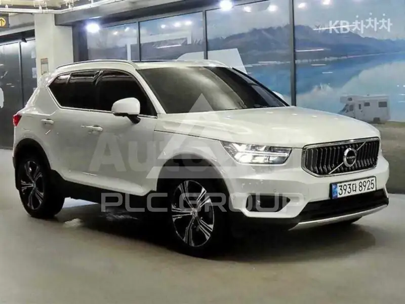2021 Volvo XC40