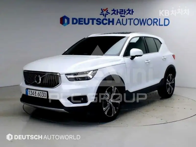 2021 Volvo XC40