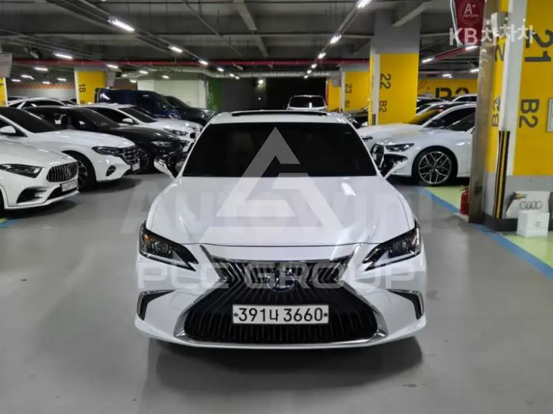 2021 Lexus ES