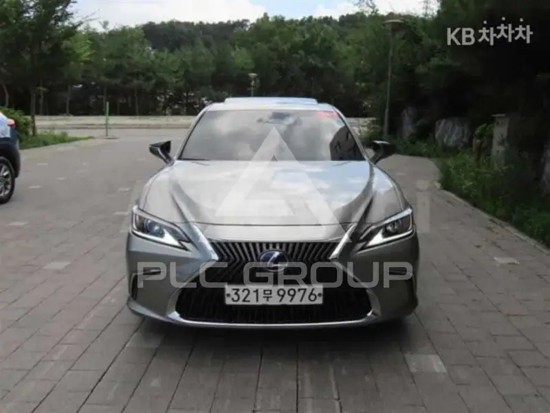 2021 Lexus ES