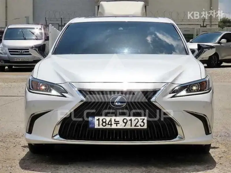 2021 Lexus ES
