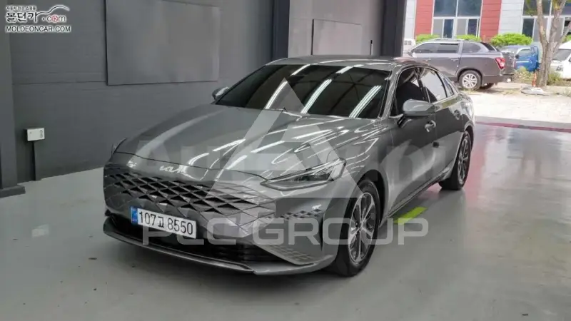 2021 KIA K8