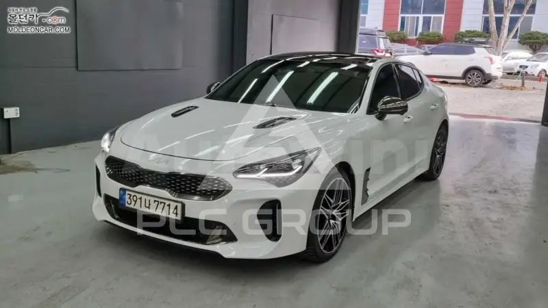 2021 KIA Stinger