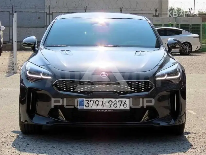 2021 KIA Stinger