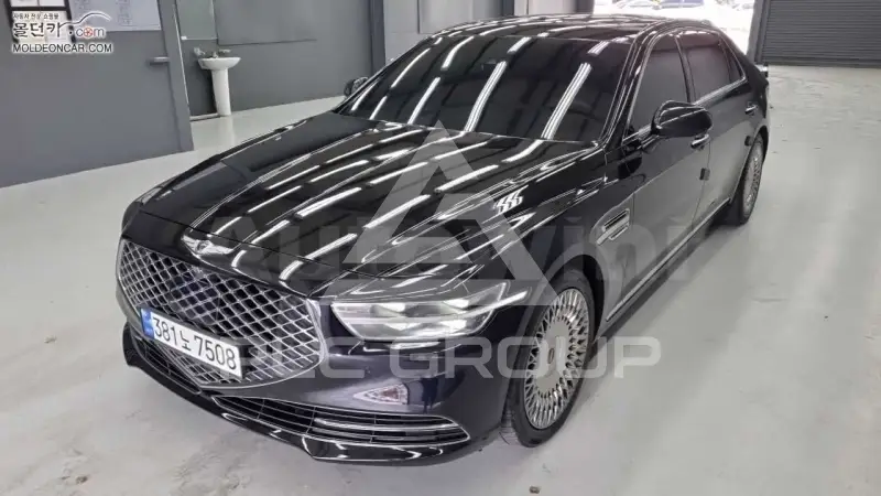 2021 Genesis G90