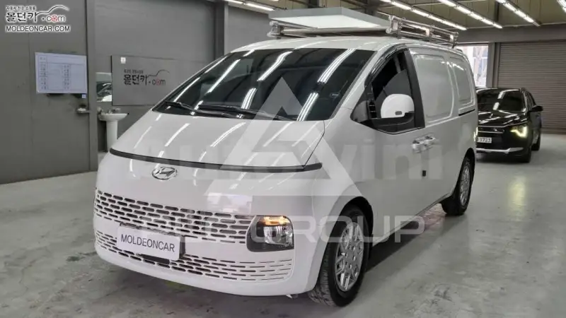 2021 Hyundai Staria