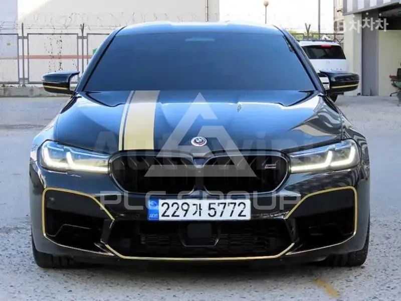 2022 BMW M1