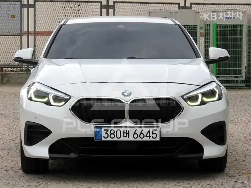 2022 BMW 218