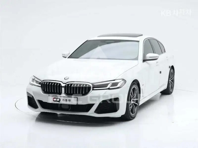 2022 BMW 523