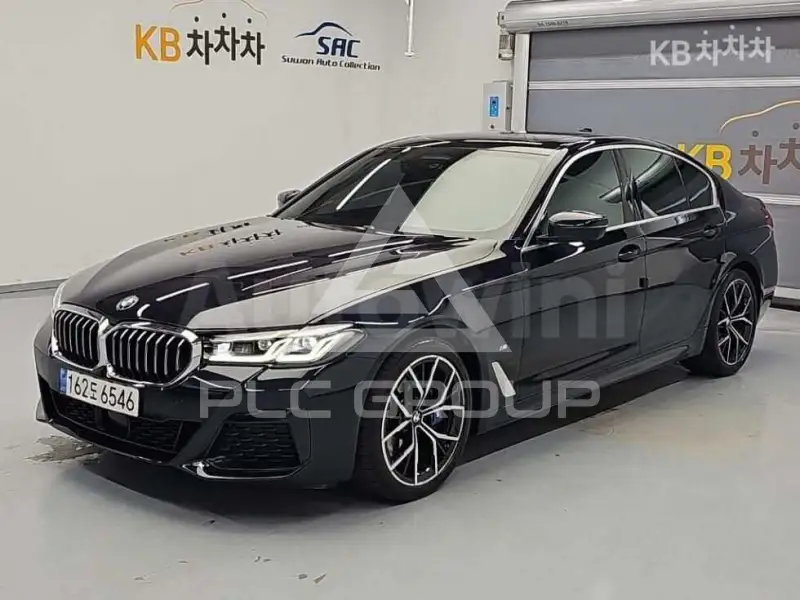 2022 BMW 523